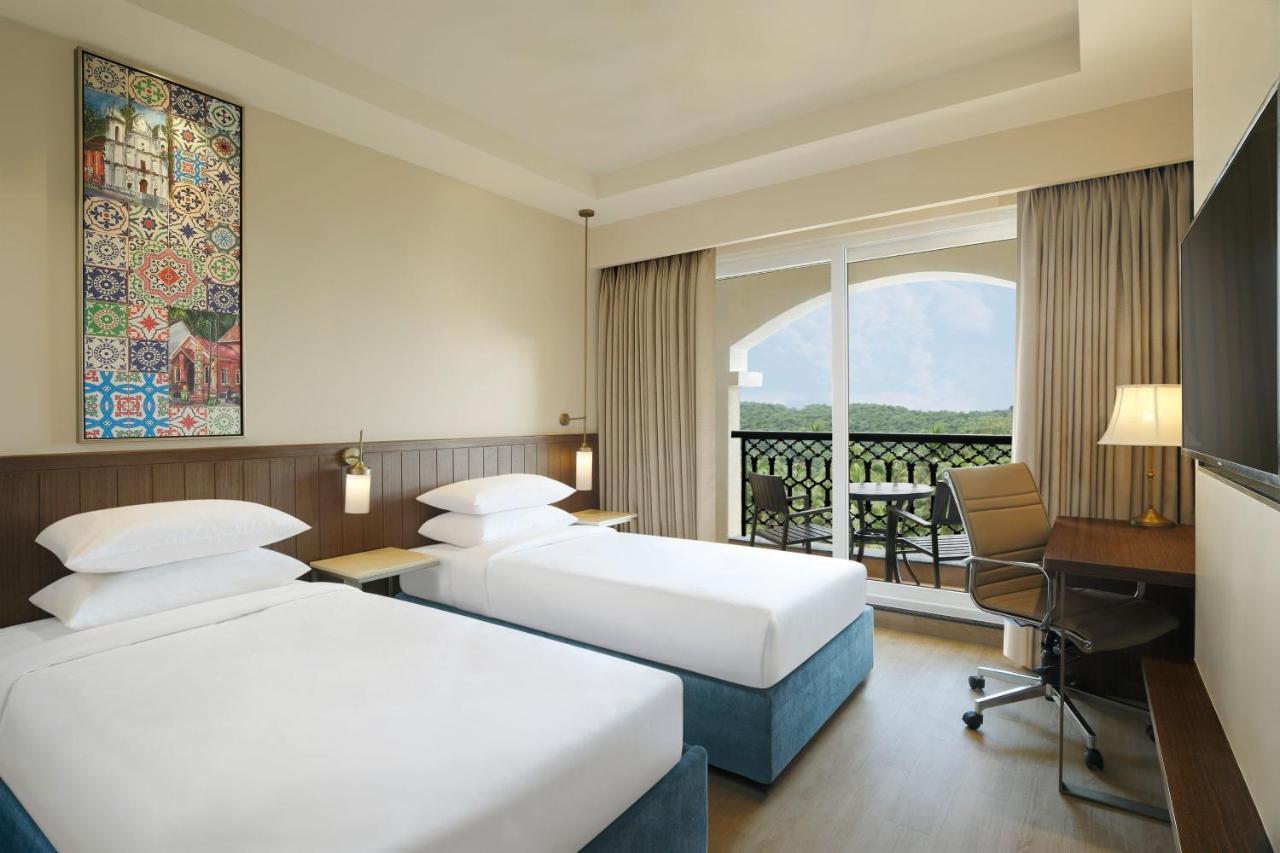 Fairfield By Marriott Goa Calangute Hotel Exterior photo